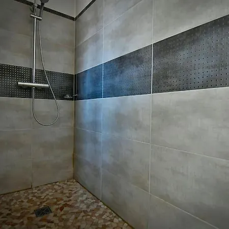 Grand De Standing En Centre-ville Lägenhet *